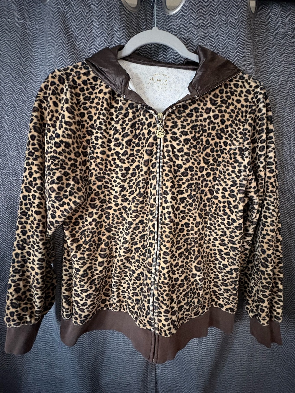 Y2K Women's Arizona Velour Leopard Zip-Up Jacket